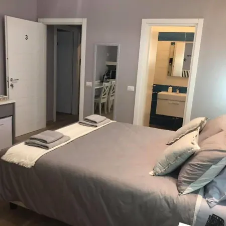 Sweet 2 Guest house *